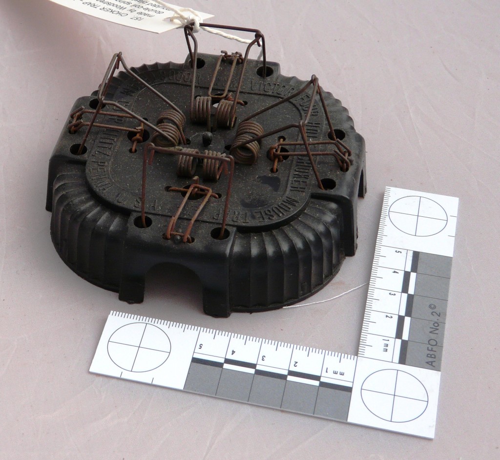 Vintage Traps Victor Choker Mouse TrapVintage Traps