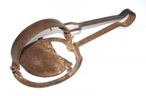 SOLD - Large Round Jaw Gin Trap (8055)