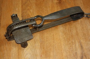 SOLD - Sure Grip Trap (8079)