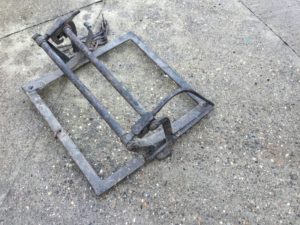 SOLD - A rare humane man trap  (3076)